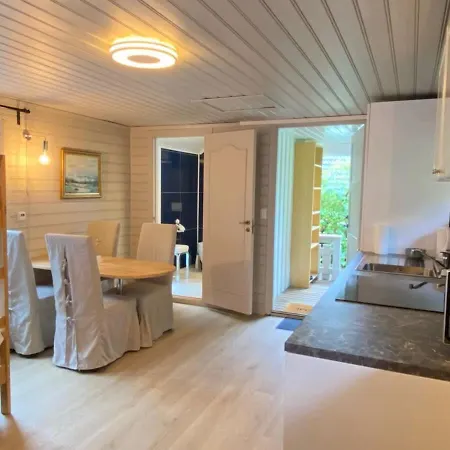 Kveldsro In Surroundings Tatil Evi